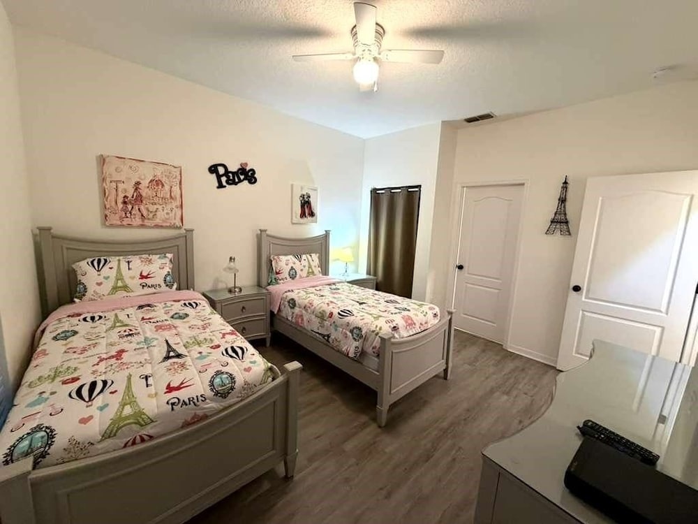Pool •Spa •Game Rm •10 min Disney-Fun Disney Oasis