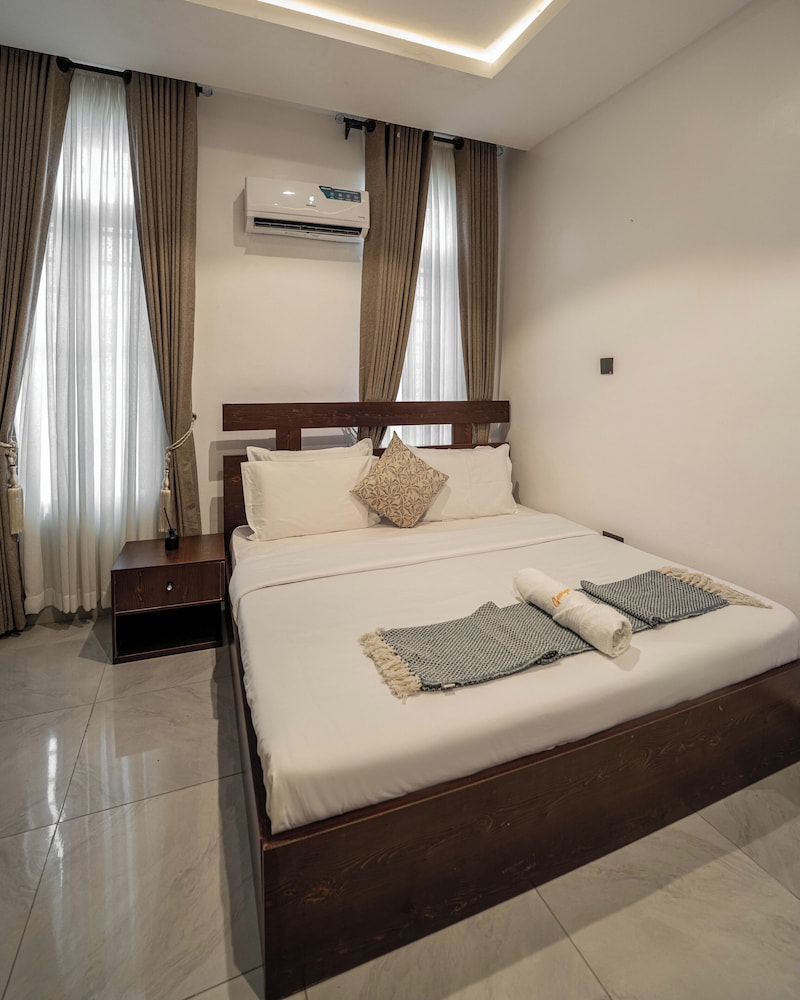George Residence Ologolo Lekki