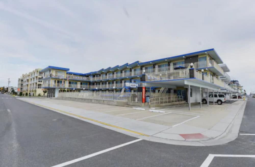 Attache Motel