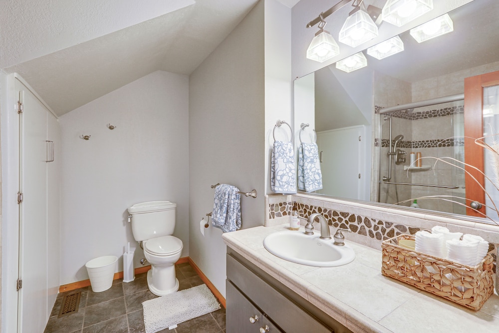 Spacious Colfax Cabin Near Rollins Lake view 2