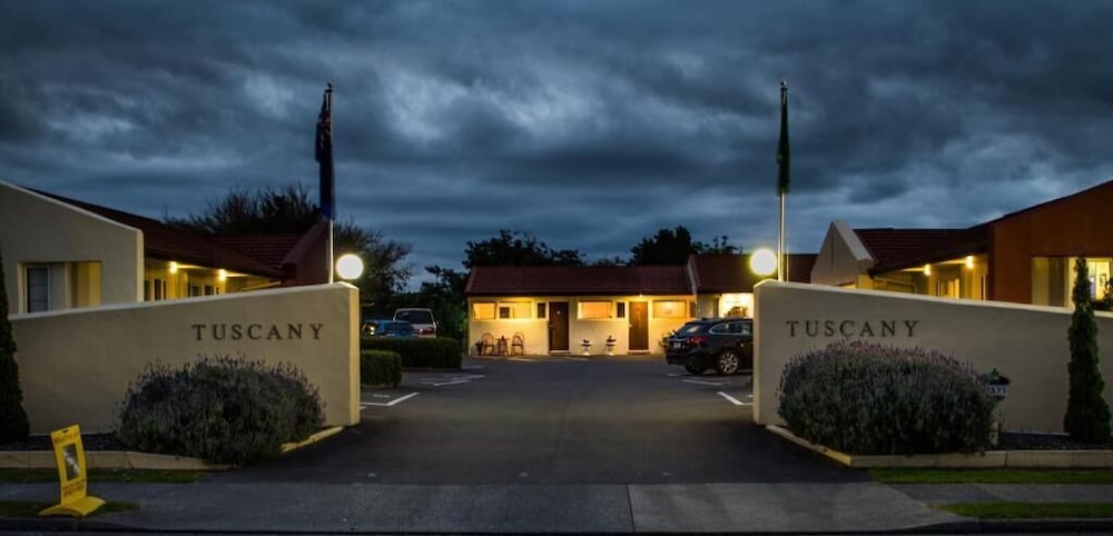 Bella Tuscany On Kennedy view 4