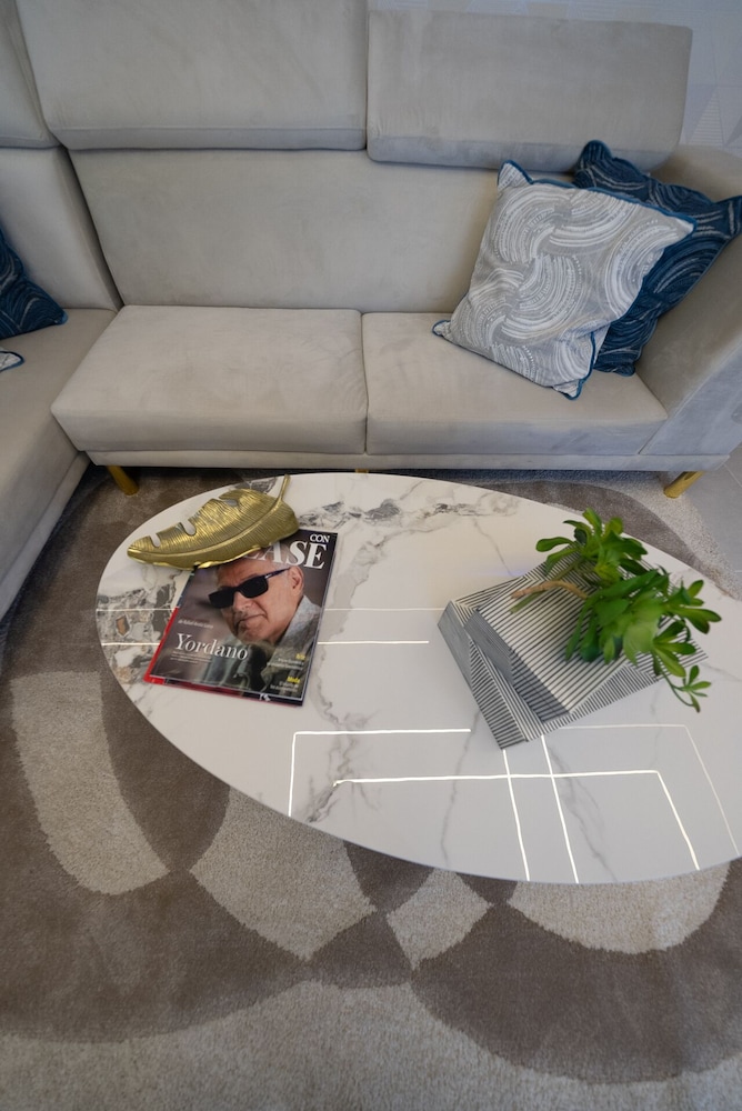 Enjoy Stylish 3br 3, 5b Stylish, Downtown Ocean View