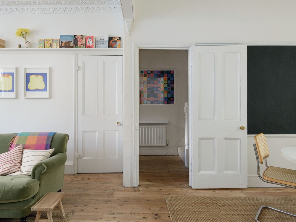 Beautiful 3 Bedroom Home in Bristol
