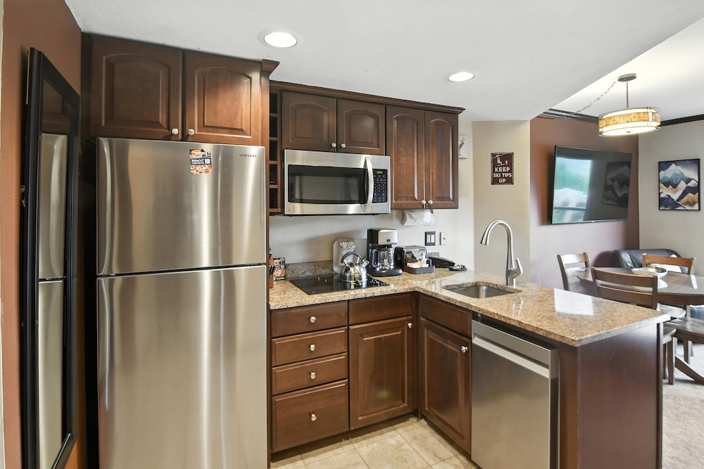 Ski-in/ski-out Beaver Run Retreat 1 Bedroom Condo