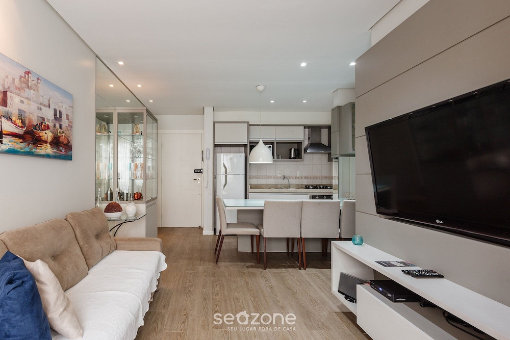 Apt w/ Barbecue Close to the Beach - Ceg0202