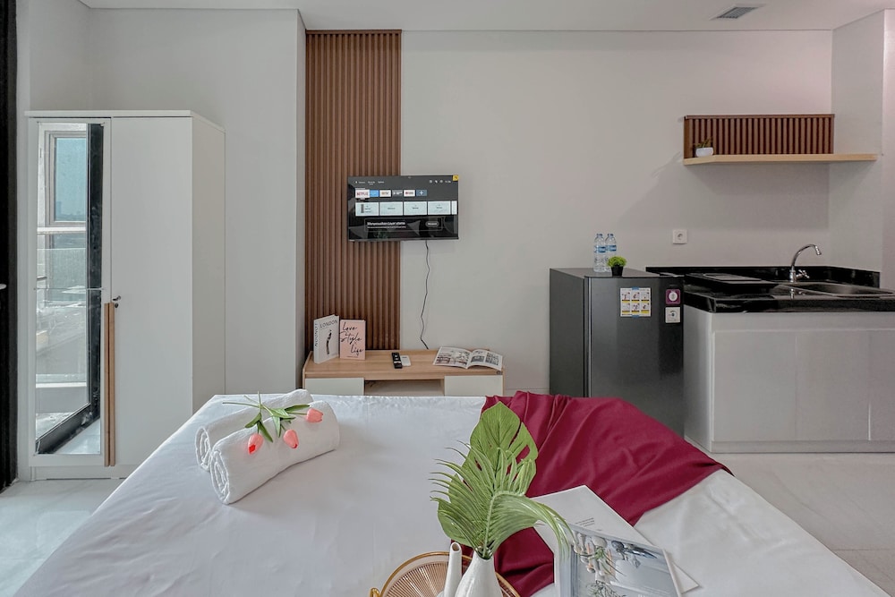 Simple Studio At The Trans Icon Surabaya Apartment
