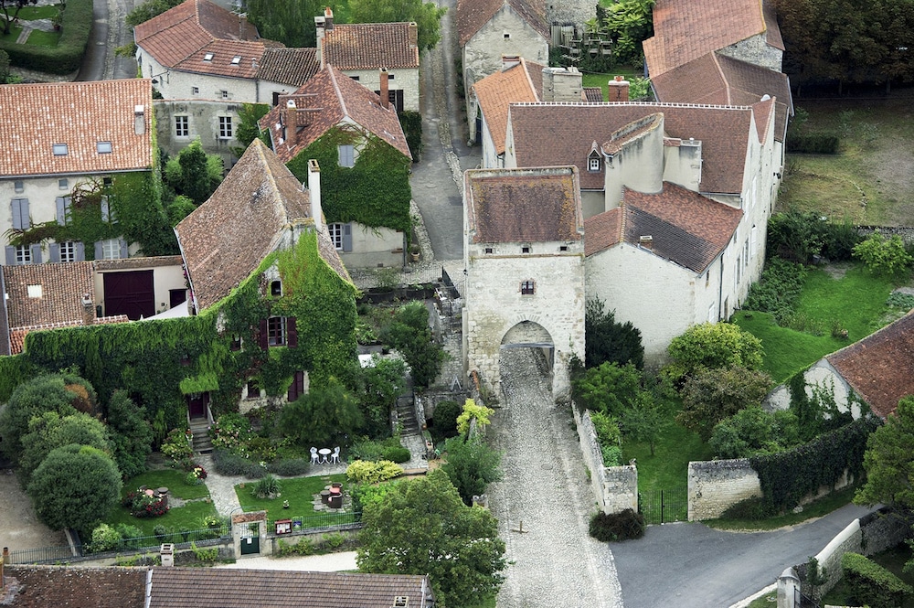 Maison Du Prince De Conde