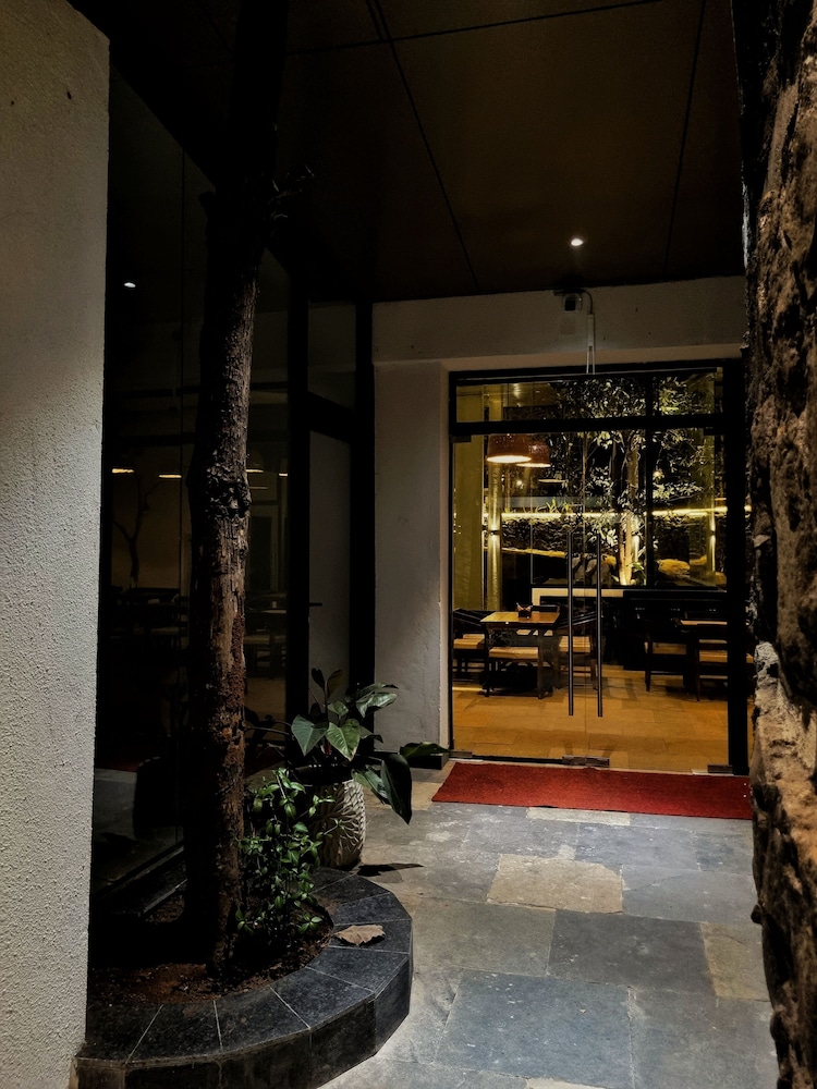 Bird's Nest Resort - Shahapur