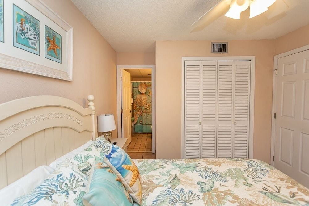 Royal Garden Resort 206 2 Bedroom Condo by RedAwning view 3