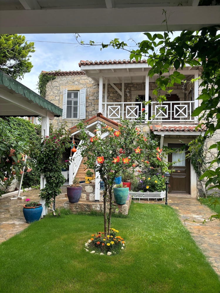 Taşdelen Otel Alaçatı
