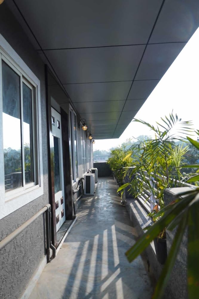 Hotel Lakefront