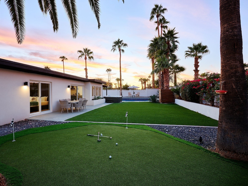 Desert Rose-hot Tub-pool Heat Avail-fire Pit-golf!