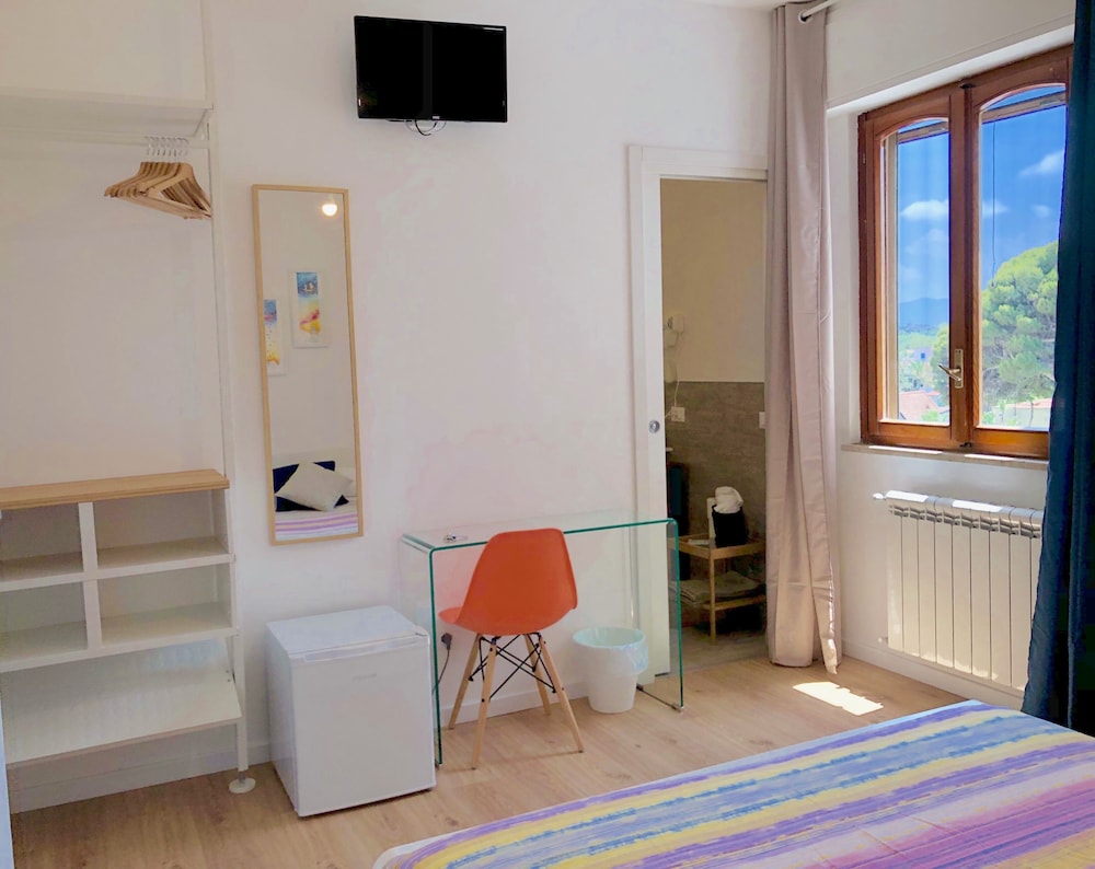 Mondello Beach Rooms view 5