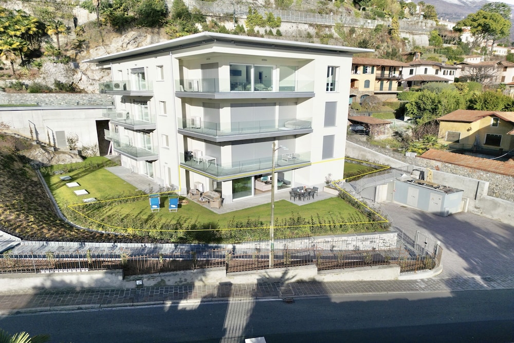 Modern House Apartment 1 view 3
