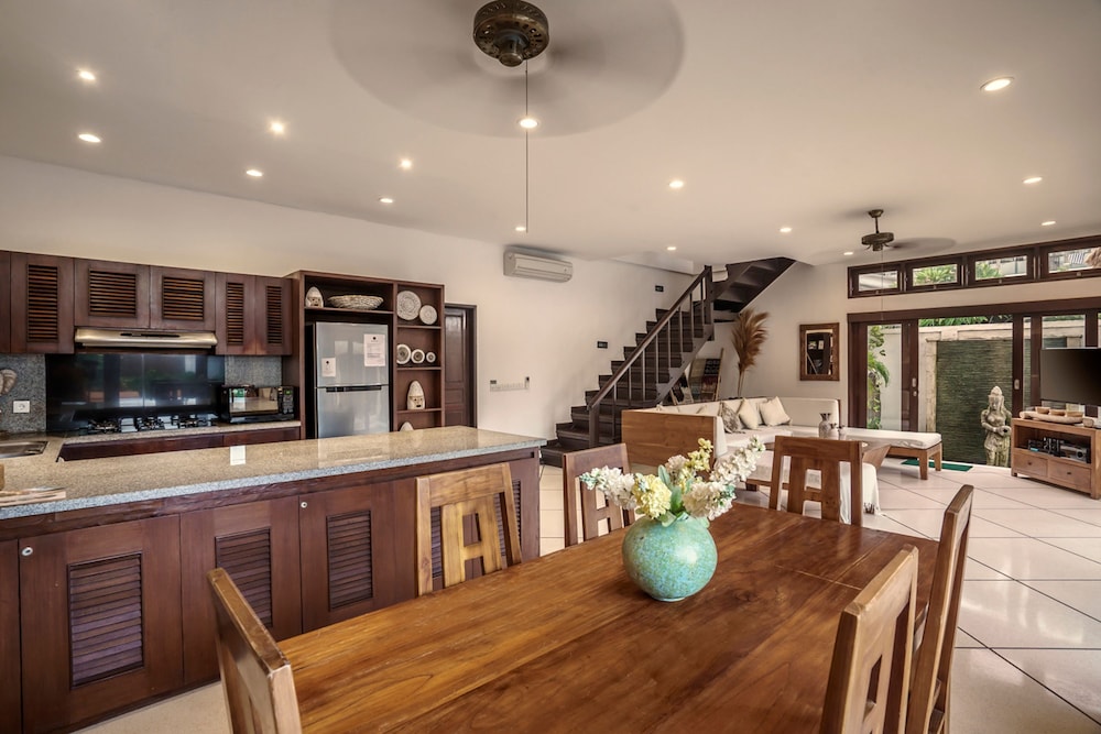 Villa Gading by Alfred in Bali - Stunning 4BD Villa in the Heart of Seminyak Beach
