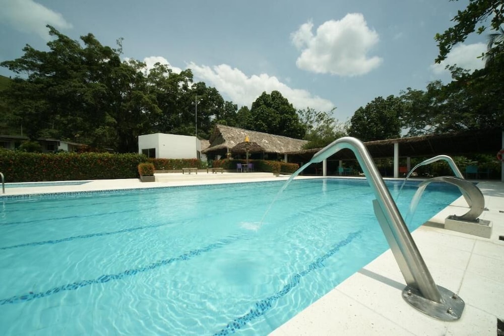 Hotel Los Colores Ecoparque - Image 1