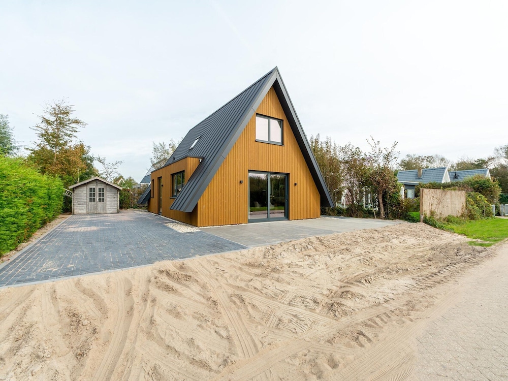 Modern Beach Villa With Large Garden