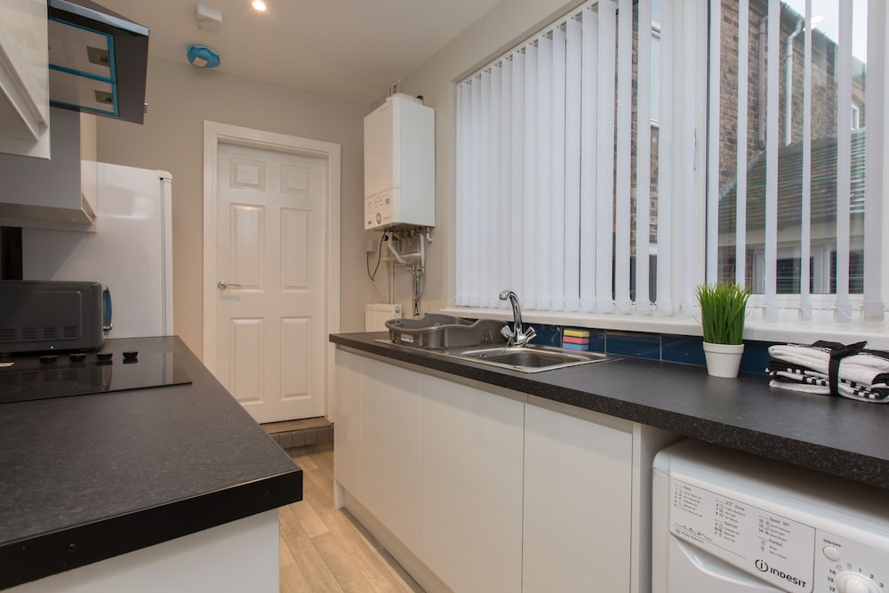 Stoke-on-trent Vacations - Townhouse  Rose Street Stoke - Property Image 7