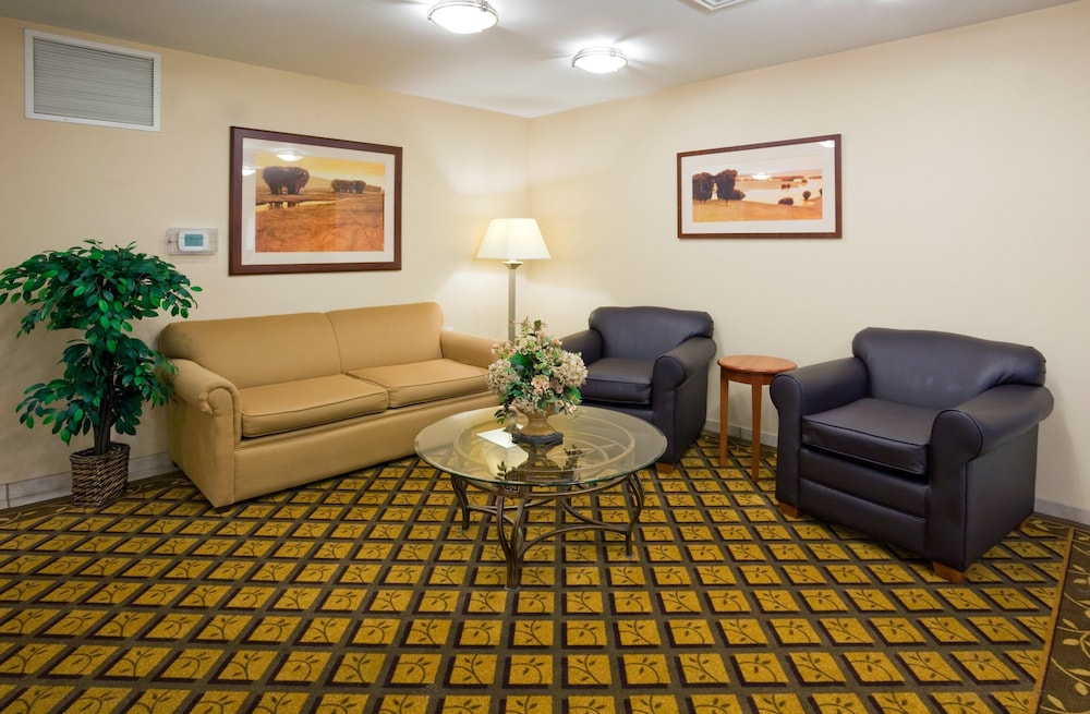 Milwaukee Vacations - Candlewood Suites Milwaukee Brown Deer, an IHG Hotel - Property Image 3