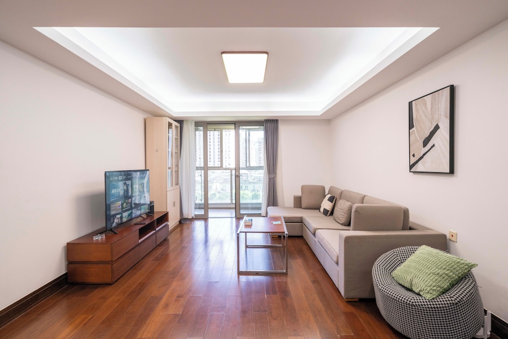 Tyms Elegant 3BR 2BA Apt Yongxin Century