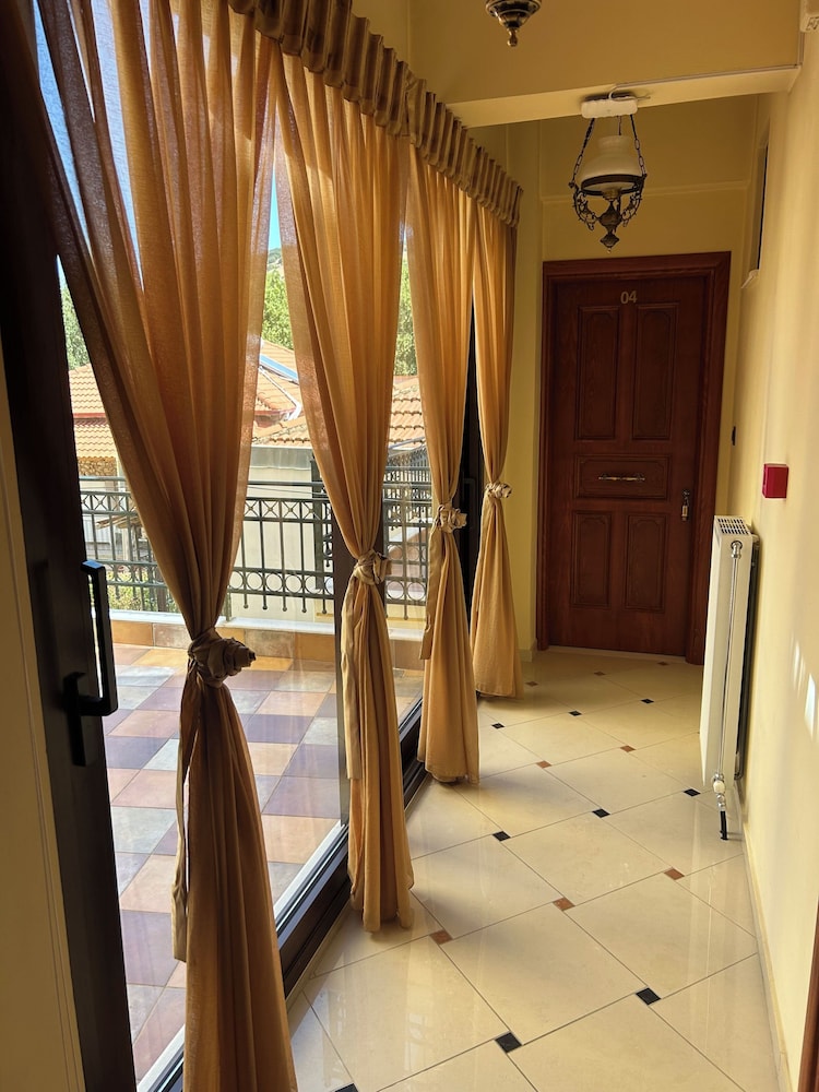Aristarchos Lodge