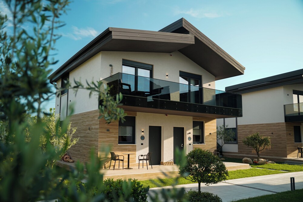 Lej & Laj Residence
