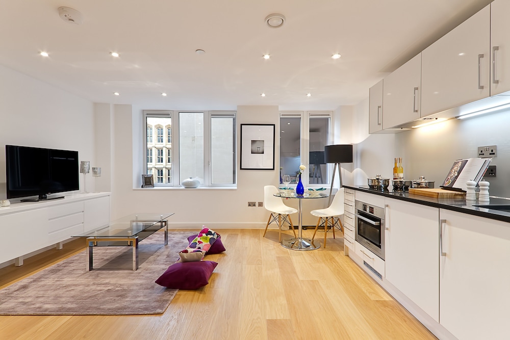 Fetter Lane Apartments