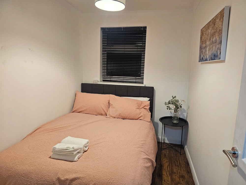 Cozy Retreat in Bridgend With 3 Bedrooms