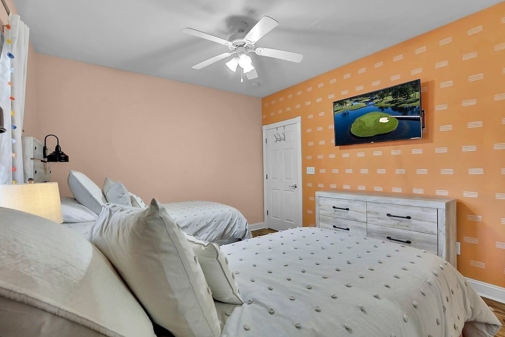 Magnolia Pointe Luster Leaf 4875-304 3 Bedroom Condo