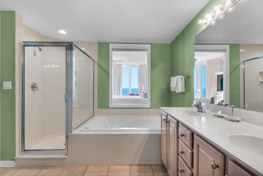 Silver Beach Towers 603 East