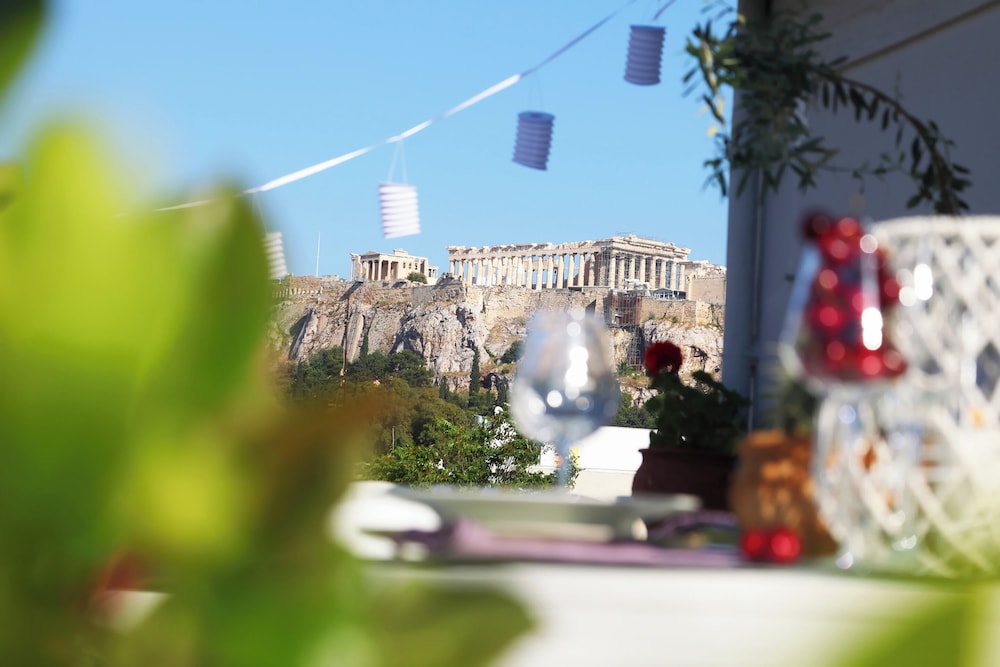 Live in Athens, Our first love #01