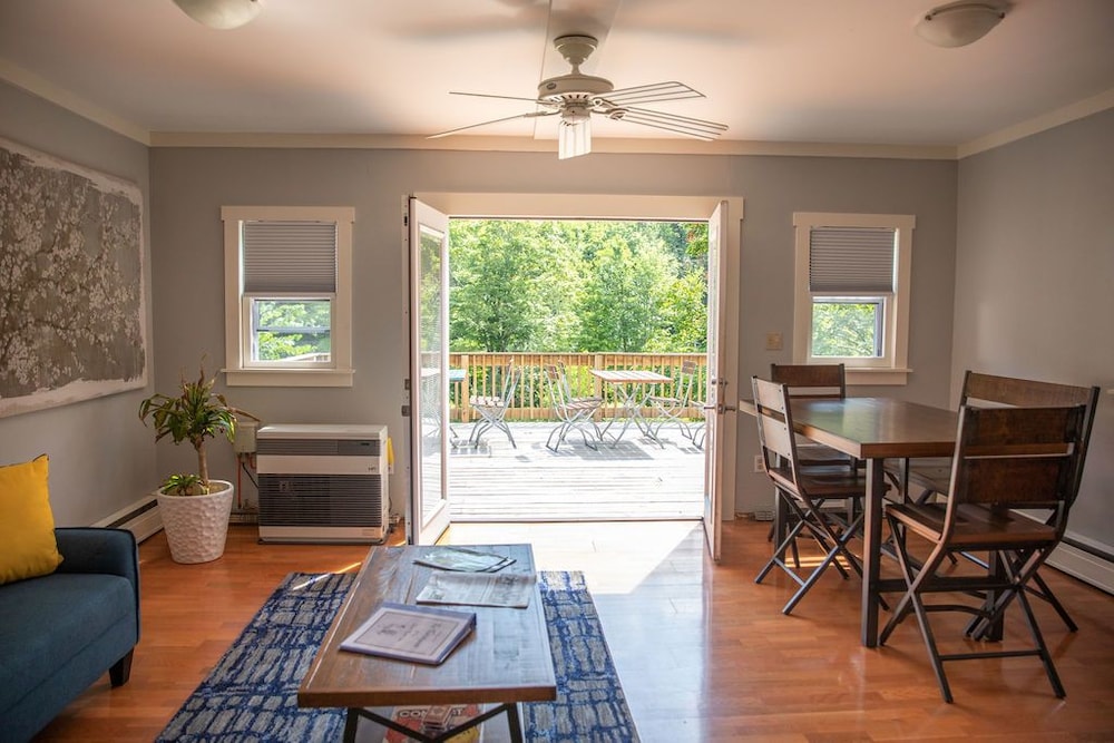 Clear River Inn