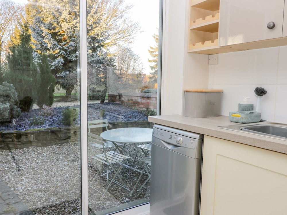 Pelham House Cottage view 5