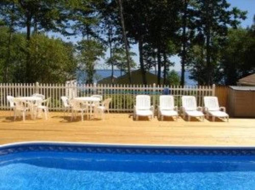 Glenmoor By the Sea