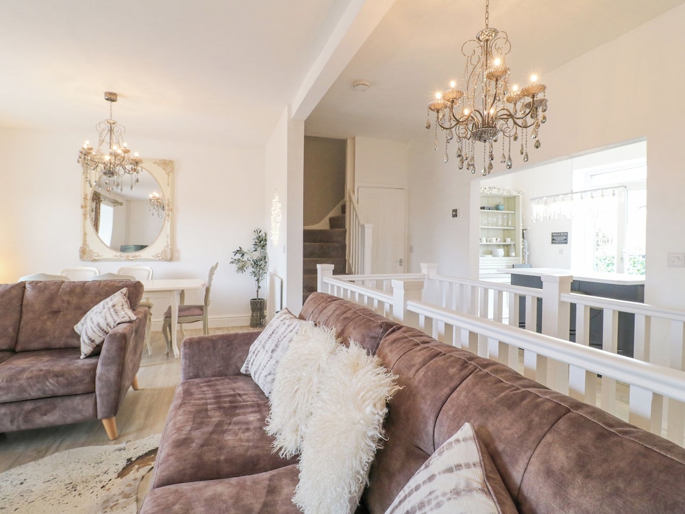 Matlock Maisonette