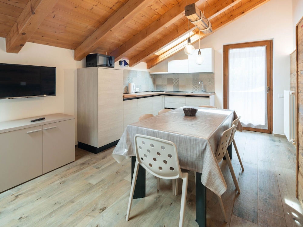 Apartment in Celledizzo Near Ski Lift