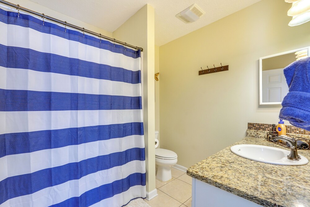 1 Mi to Gulf: Home w/ Patio & Pool Access in Pcb!