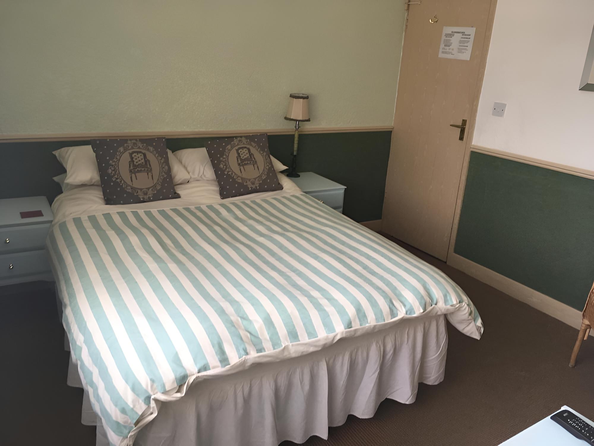 Kingsbury Hotel