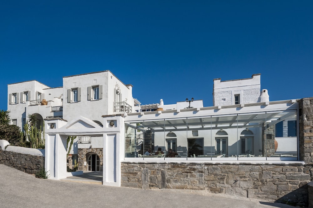 Hotel Parian Lithos - Image 1