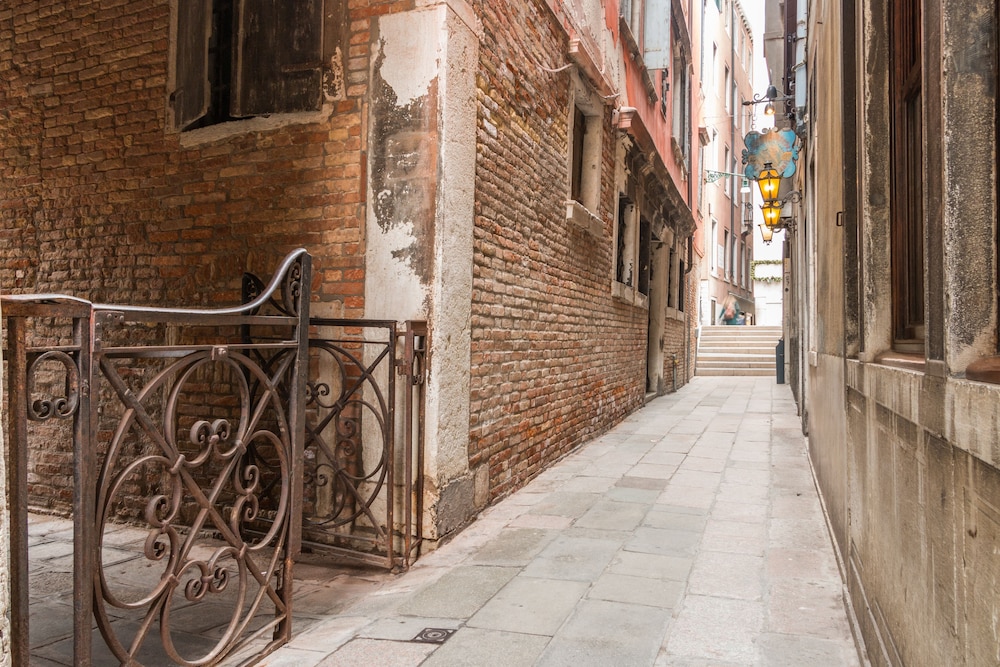 La Fenice Theatre Exclusive Flat photo 4