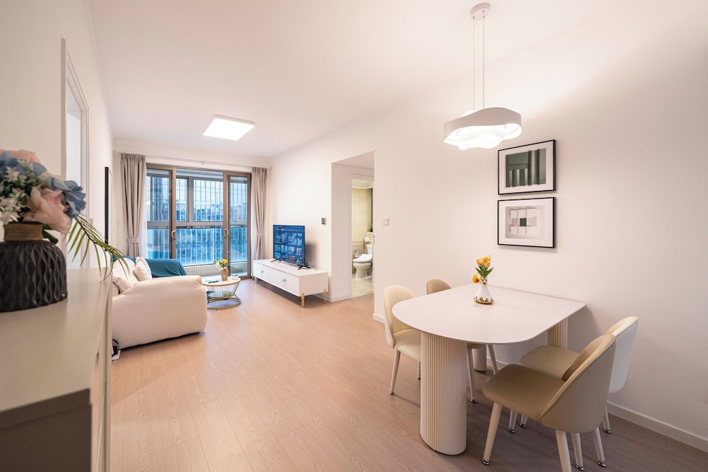 Tyms Stylish 1BR APT Yucui Garden