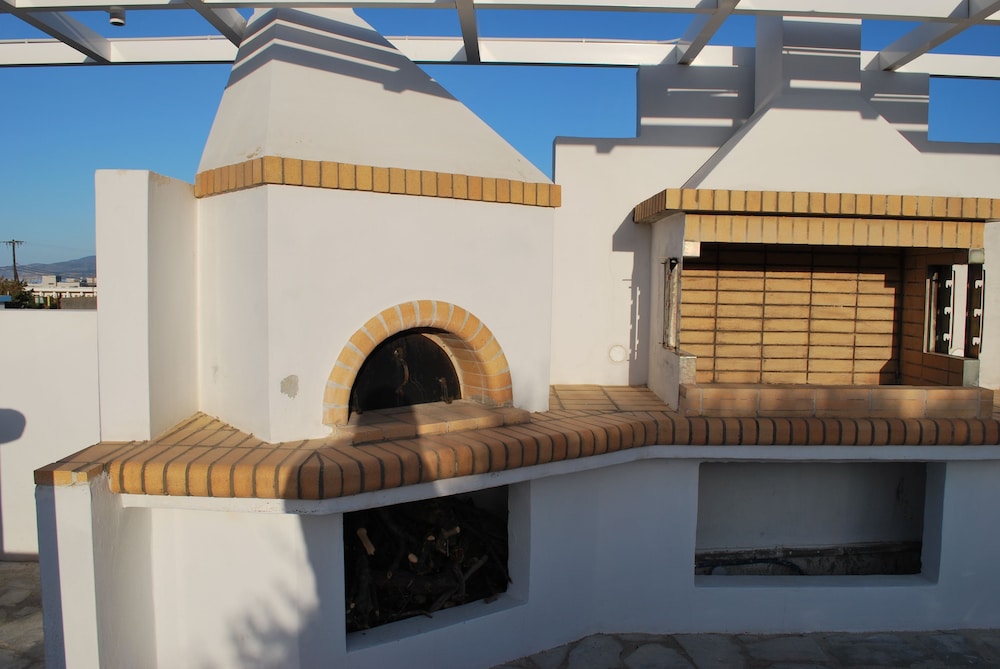 Okirroi Villas