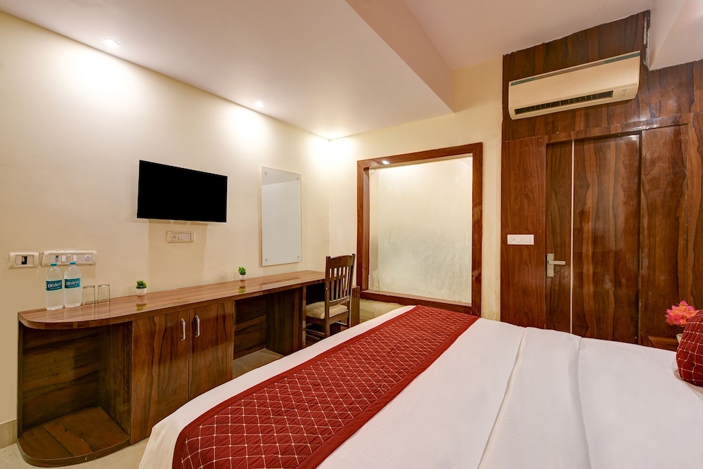 Fabhotel Golden Key Residency