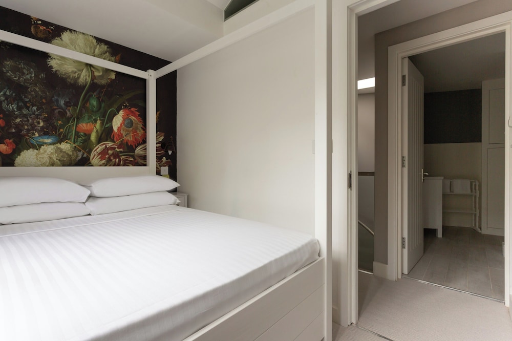 Bathurst Mews II by Onefinestay