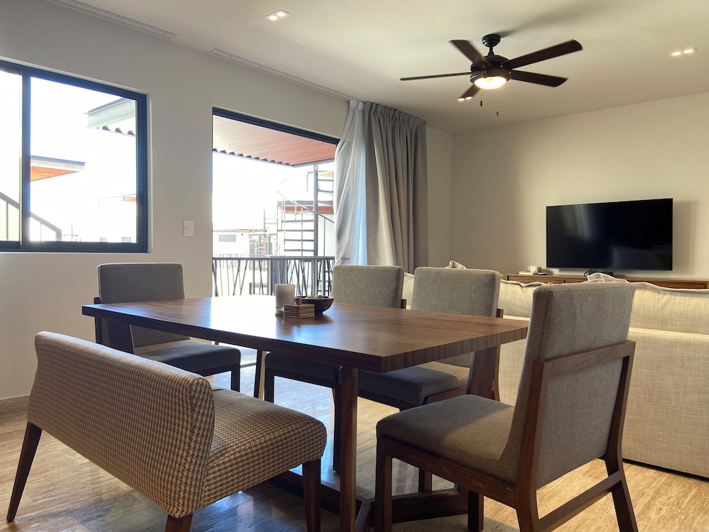 Private Terrace & Jacuzzi in Aldea Zama