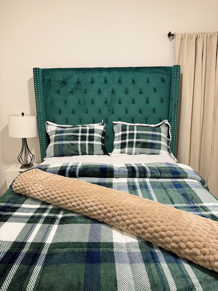 Luxury 3BR for Families Nurses and Group