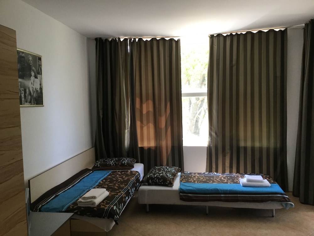 Sofia Apartments in Sunny Residence