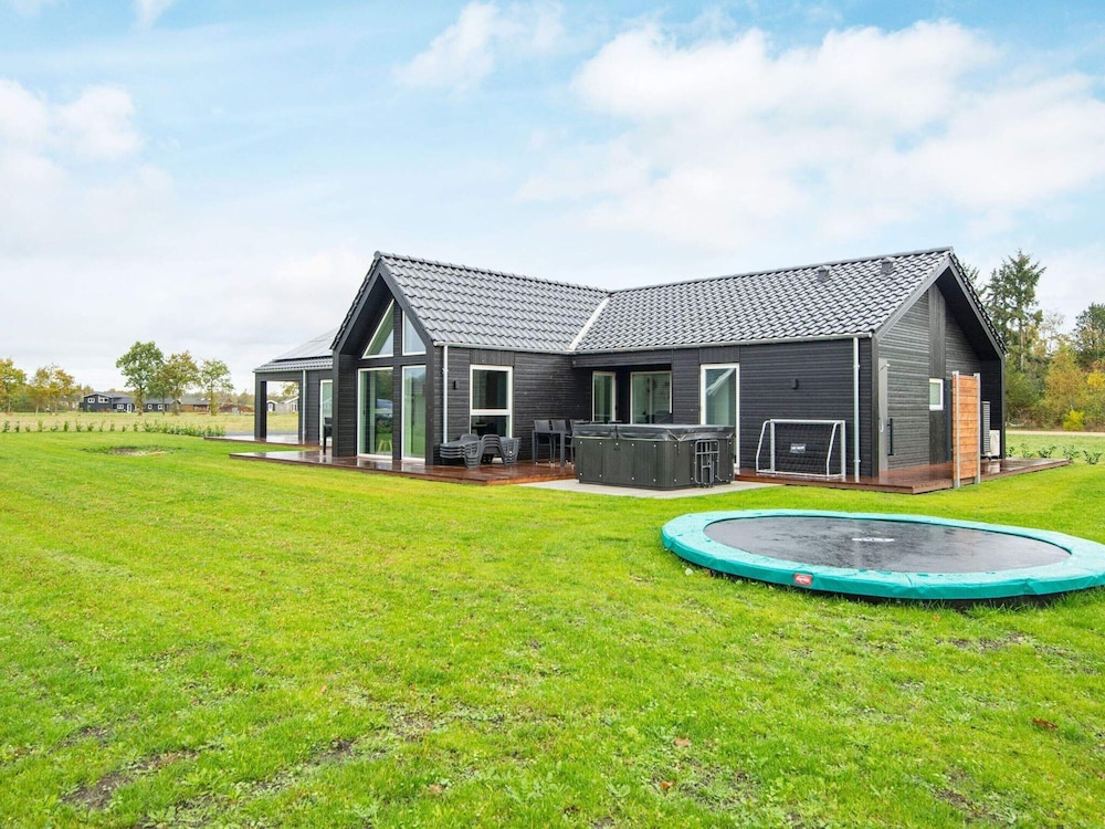 12 Person Holiday Home in Ansager-by Traum view 5