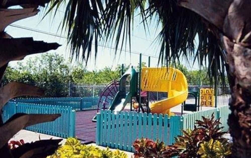 Grand Bahama Island - Freeport Vacations - Royal Islander Hotel - Property Image 8