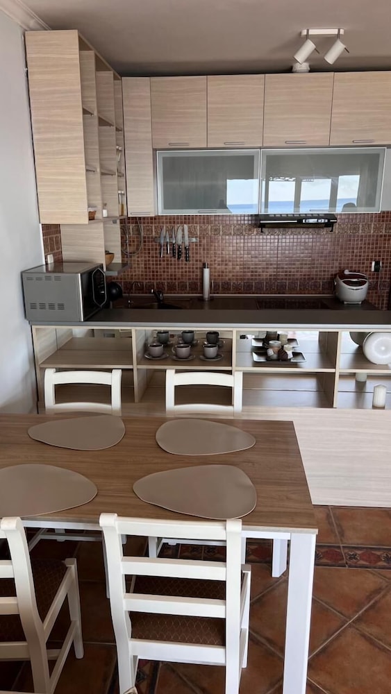 Beachfront Four bedroom Apartment
